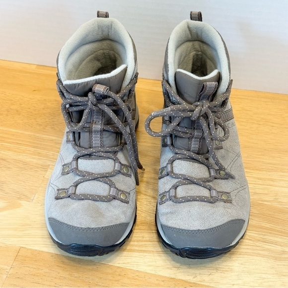 Columbia Women’s Waterproof Hiking Boot Size 6 - Picture 5 of 9